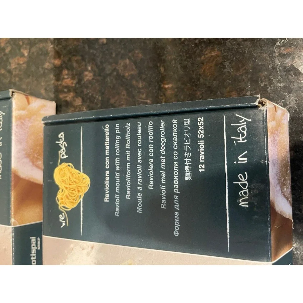 2 Eppicotispai Aluminum Square Ravioli Molds